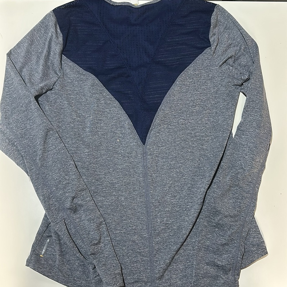 Women’s Lole Long Sleeve Shirt - Size M - Picture 3 of 4